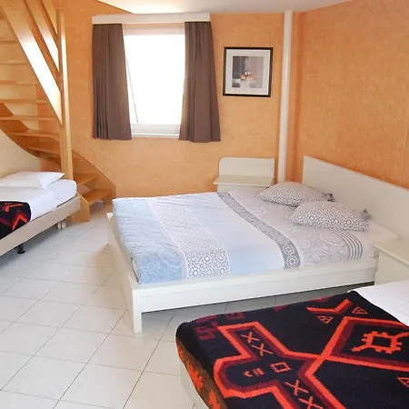 Westhoek Apartament *